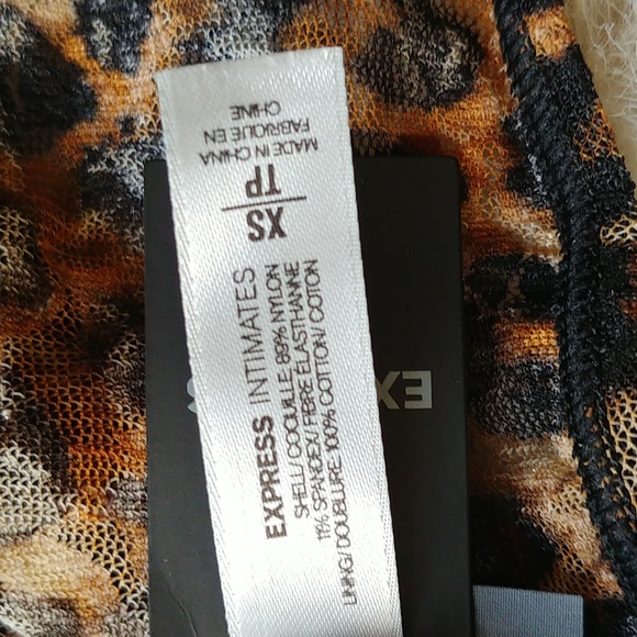 EXPRESS Lace Bandeau - Picture 8 of 9